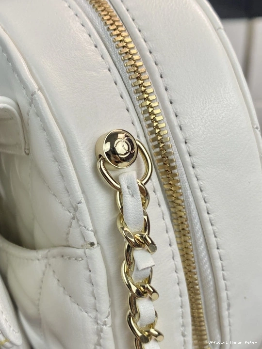Hyper Peter Heart CHANEL Bag-18*16.5*6.5CM 0806